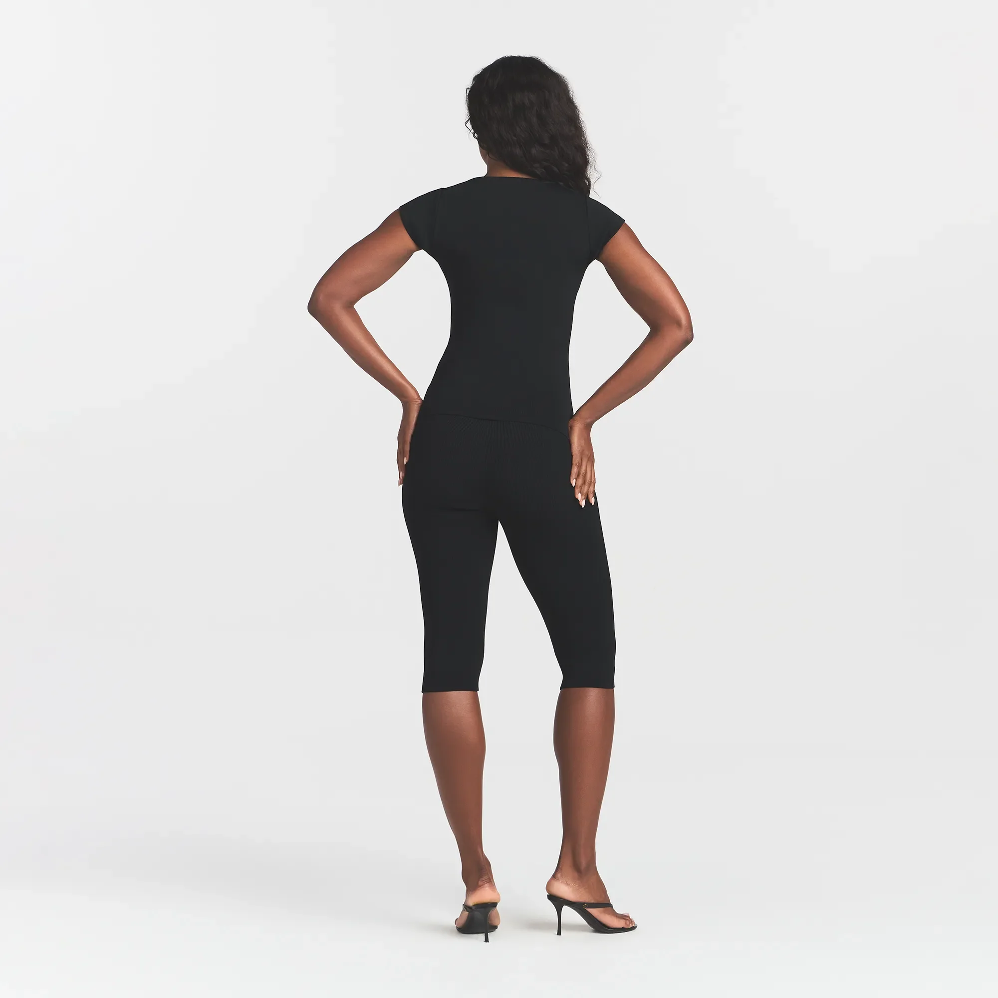 REFINED KNIT SCOOP NECK TOP | OBSIDIAN - Image 4