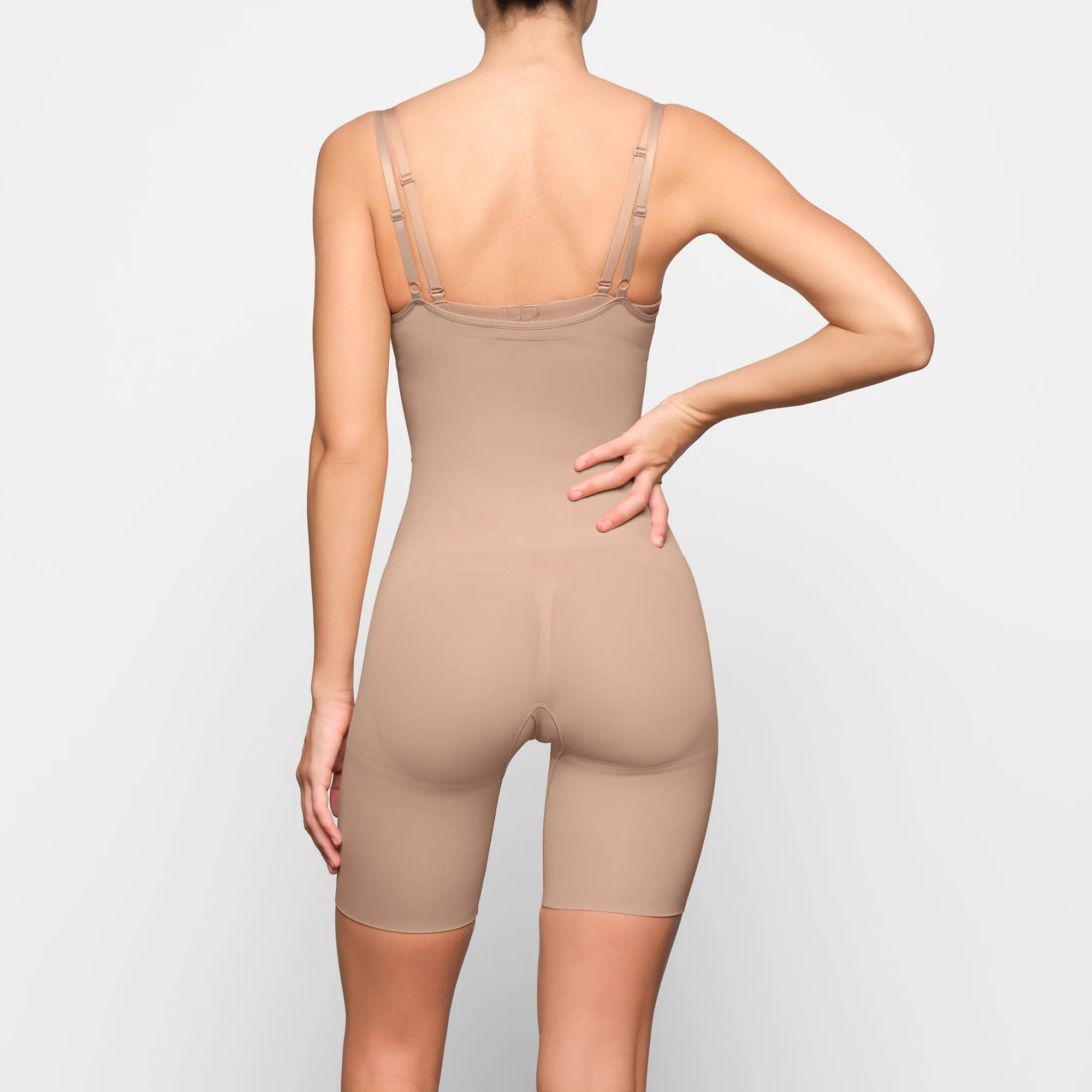 SEAMLESS SCULPT BUTT LIFTING OPEN BUST BODYSUIT | CLAY - Image 4
