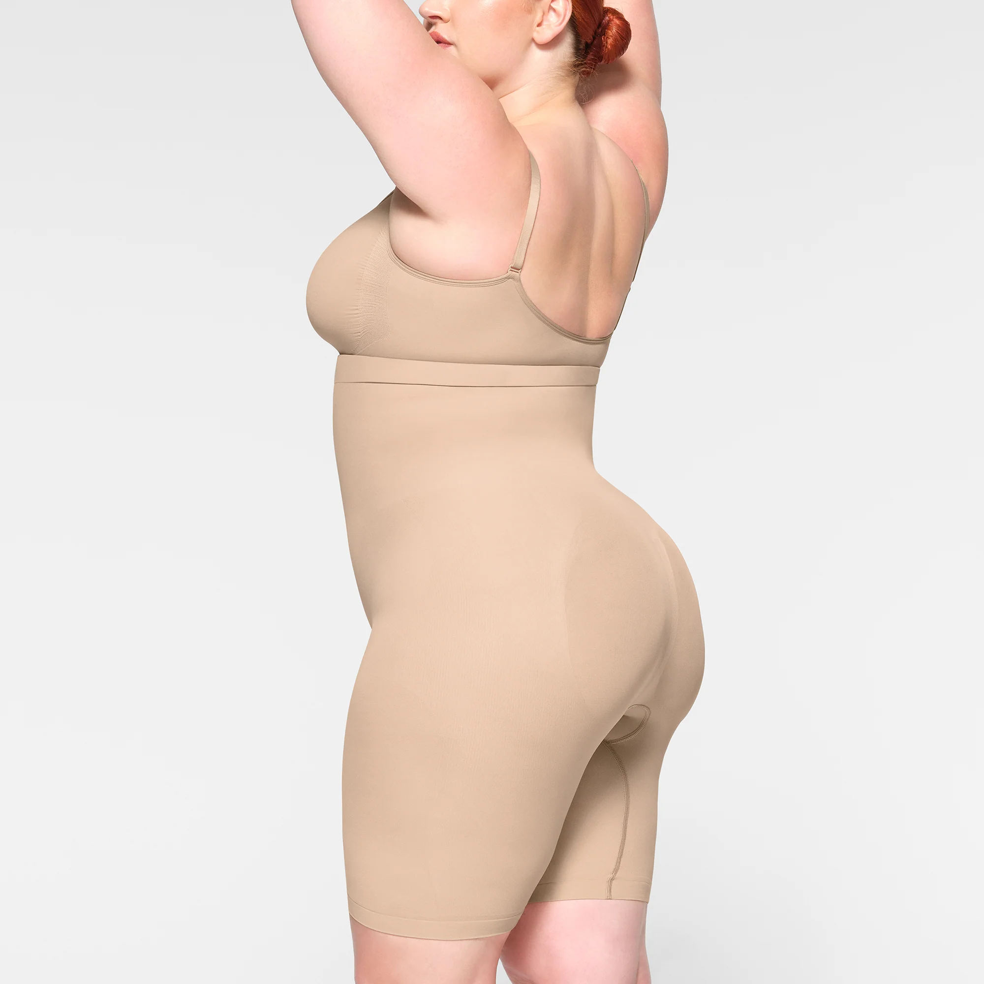 SEAMLESS SCULPT HIGH-WAISTED ABOVE THE KNEE SHORT | MICA - Image 3
