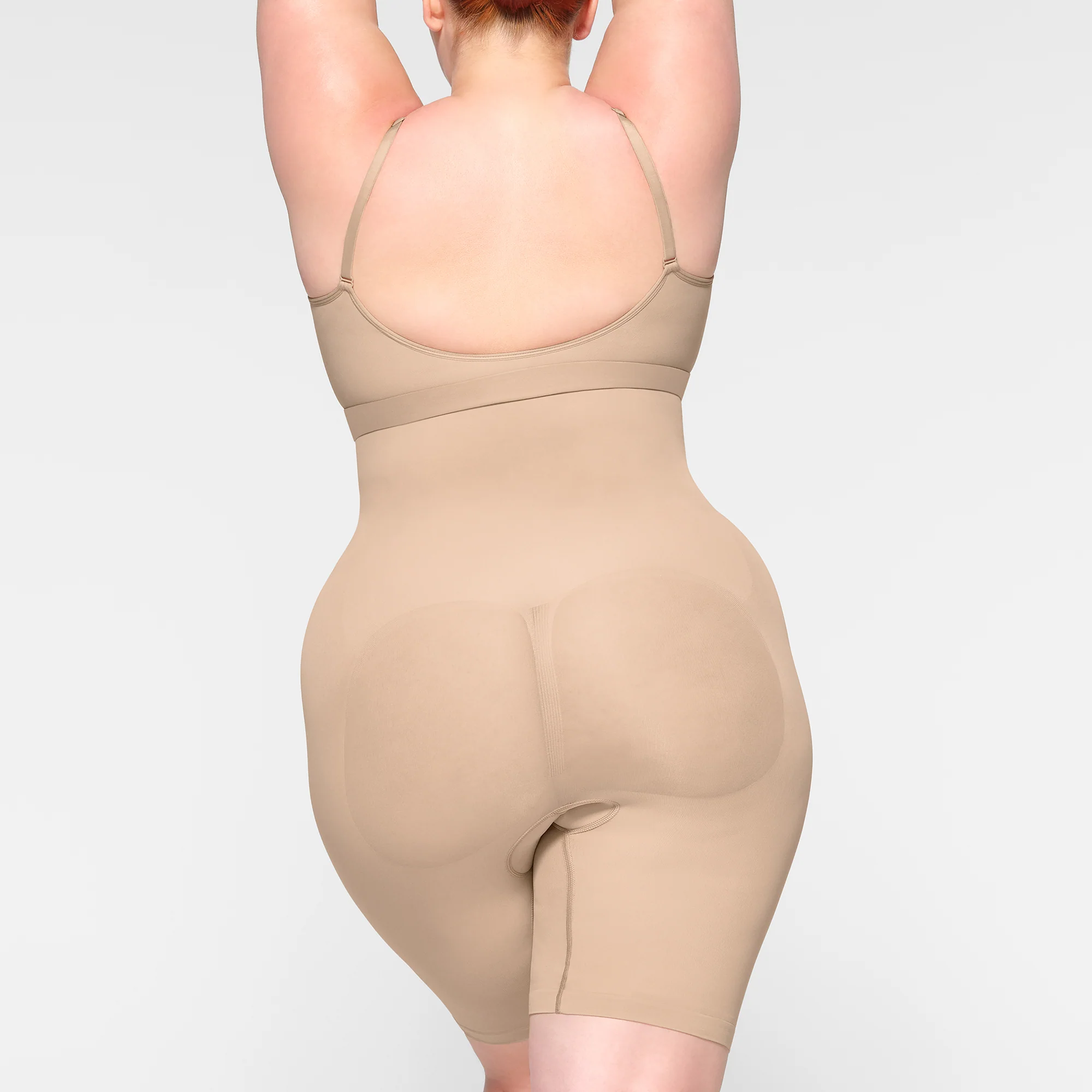 SEAMLESS SCULPT HIGH-WAISTED ABOVE THE KNEE SHORT | MICA - Image 4