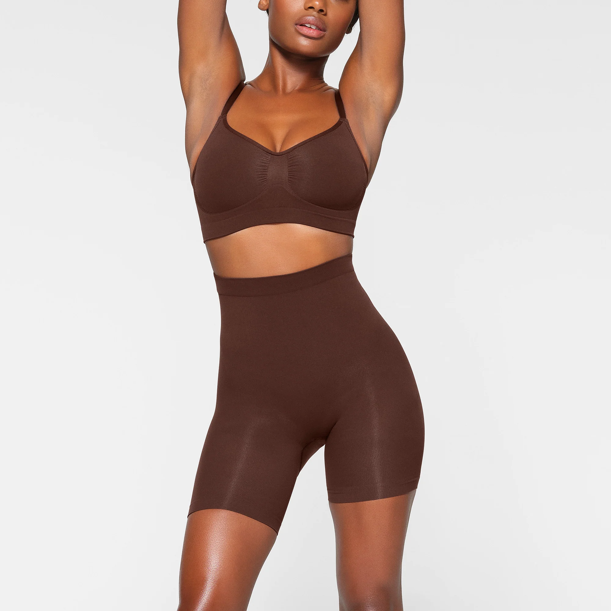 SEAMLESS SCULPT MID THIGH SHORT | COCOA - Image 2
