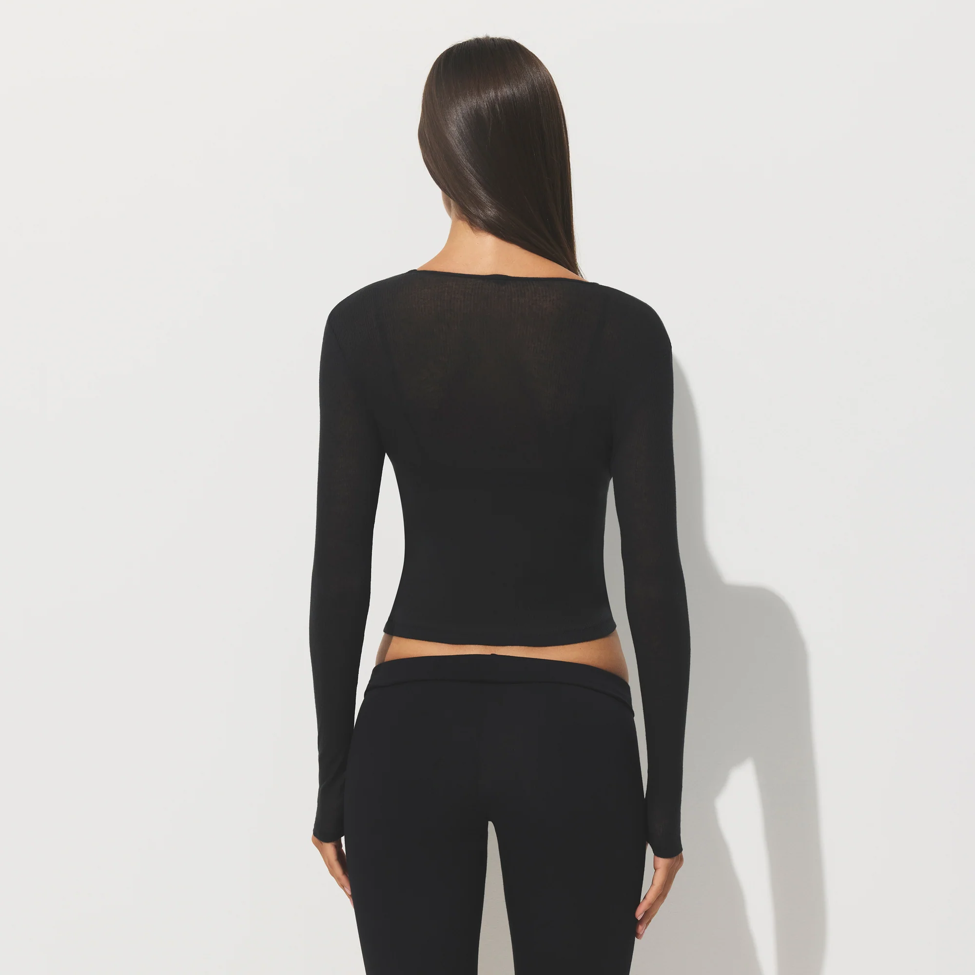 SHEER RIB LONG SLEEVE T-SHIRT | SOOT - Image 3