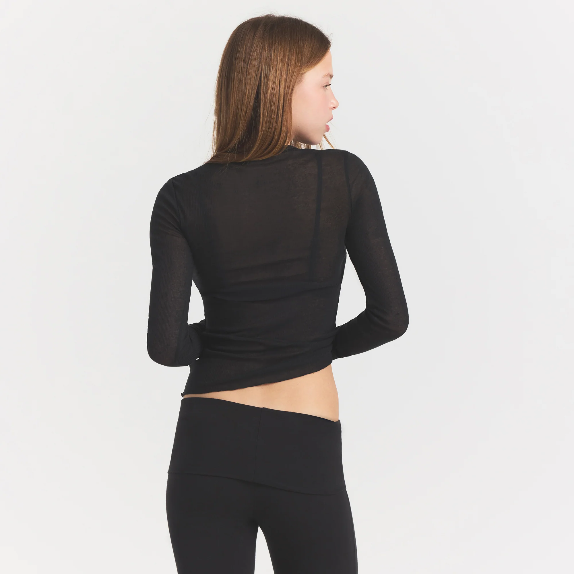 SHEER RIB LONG SLEEVE TOP | SOOT - Image 4