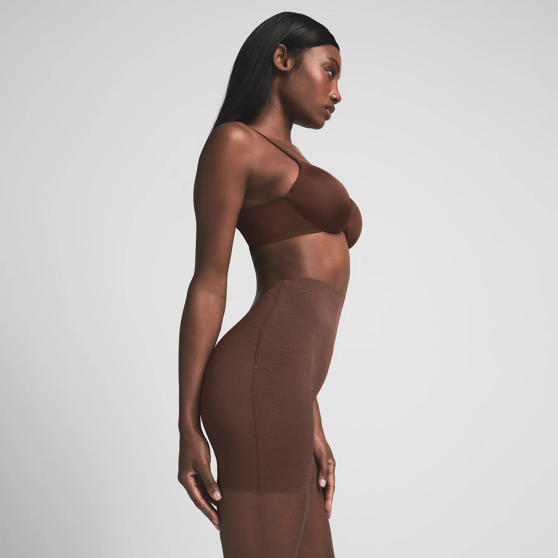 SHEER SCULPT LOW BACK SHORT | COCOA - Image 4