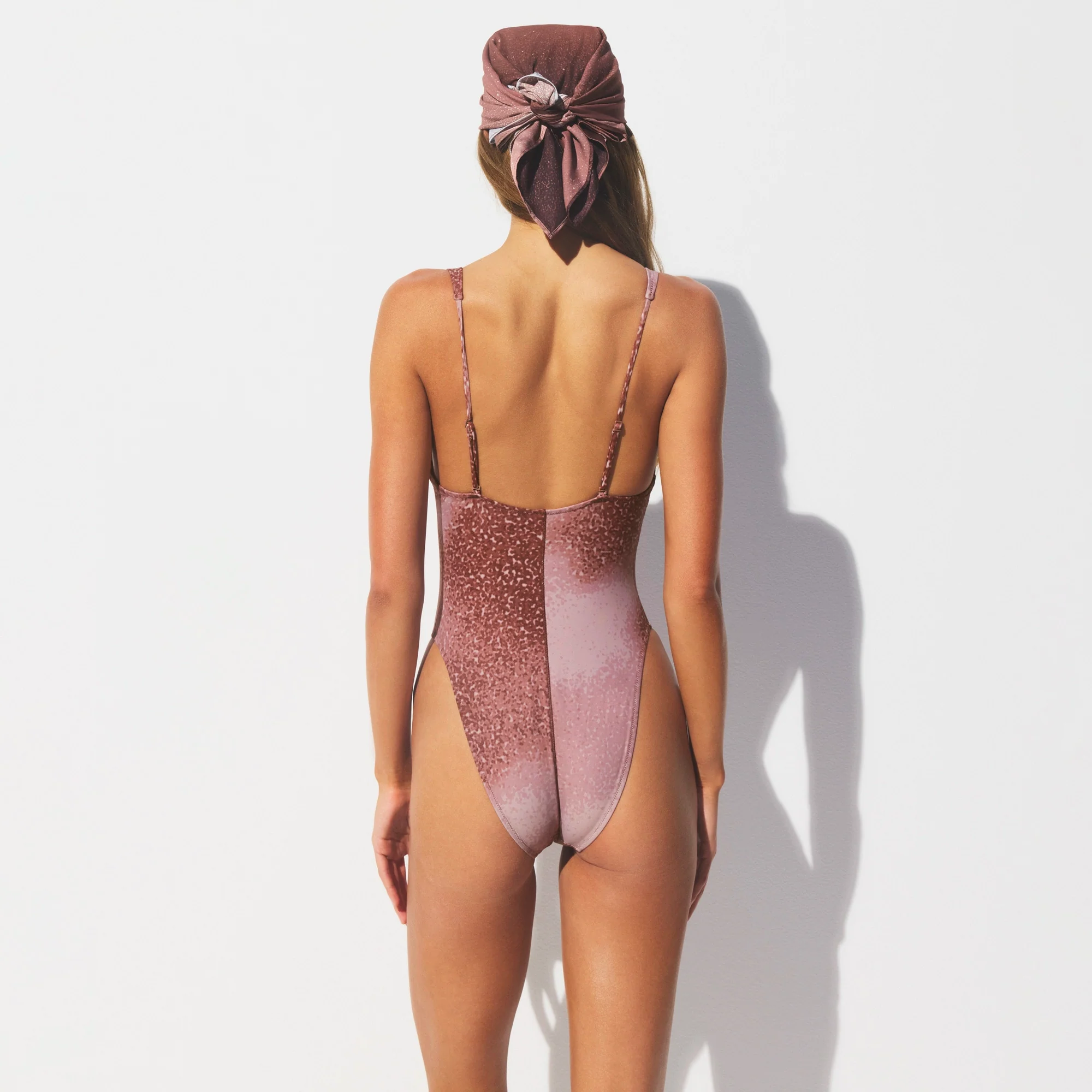 SIGNATURE SWIM PLUNGE ONE PIECE | HENNA FK OMBRE PRINT - Image 4