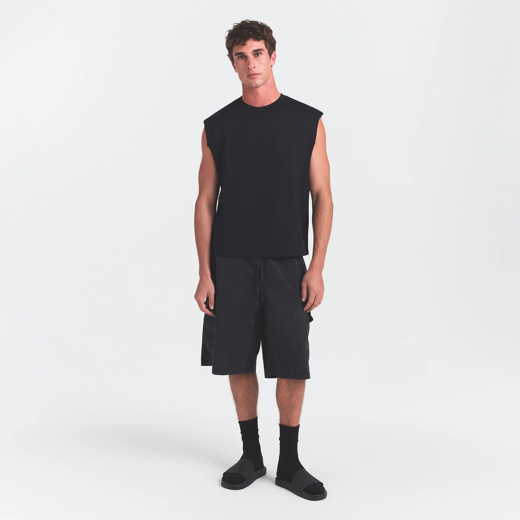 SKIMS ACCESSORIES MENS POOL SLIDE | ONYX - Image 3