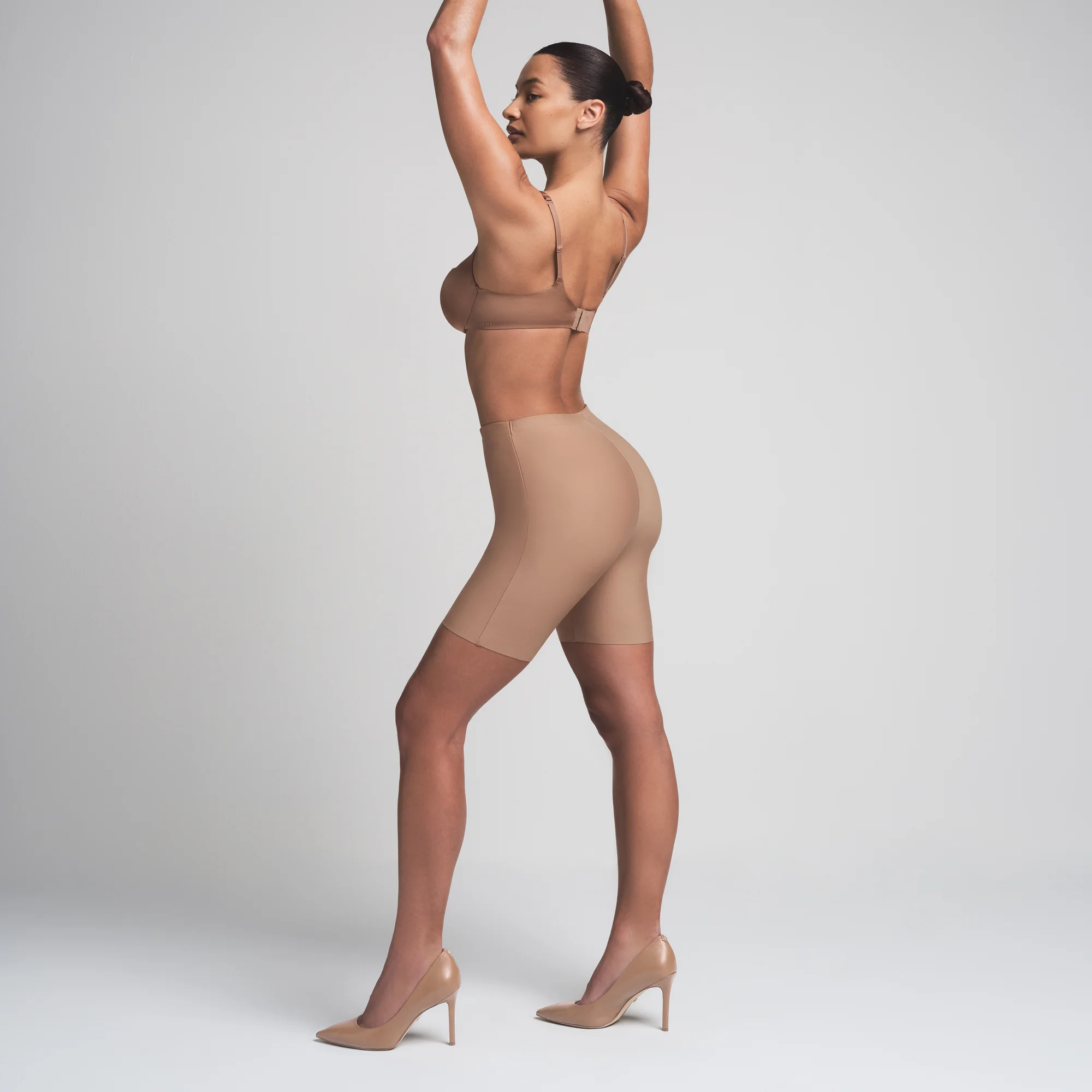 SKIMS BODY BUTT ENHANCING PADDED SHORT | SIENNA - Image 5