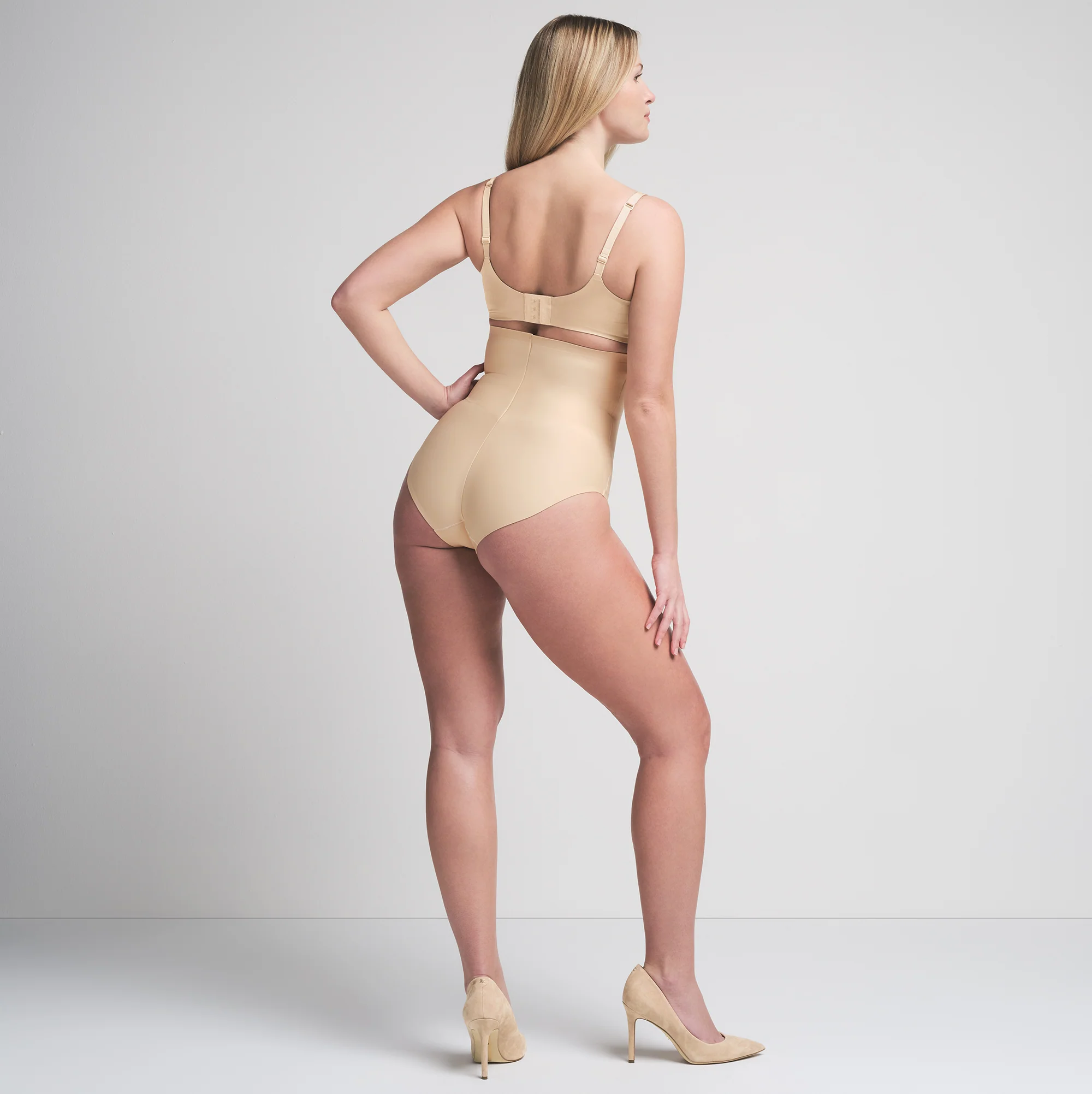 SKIMS BODY CORE SCULPT HIGH-WAISTED BRIEF | SAND - Image 7
