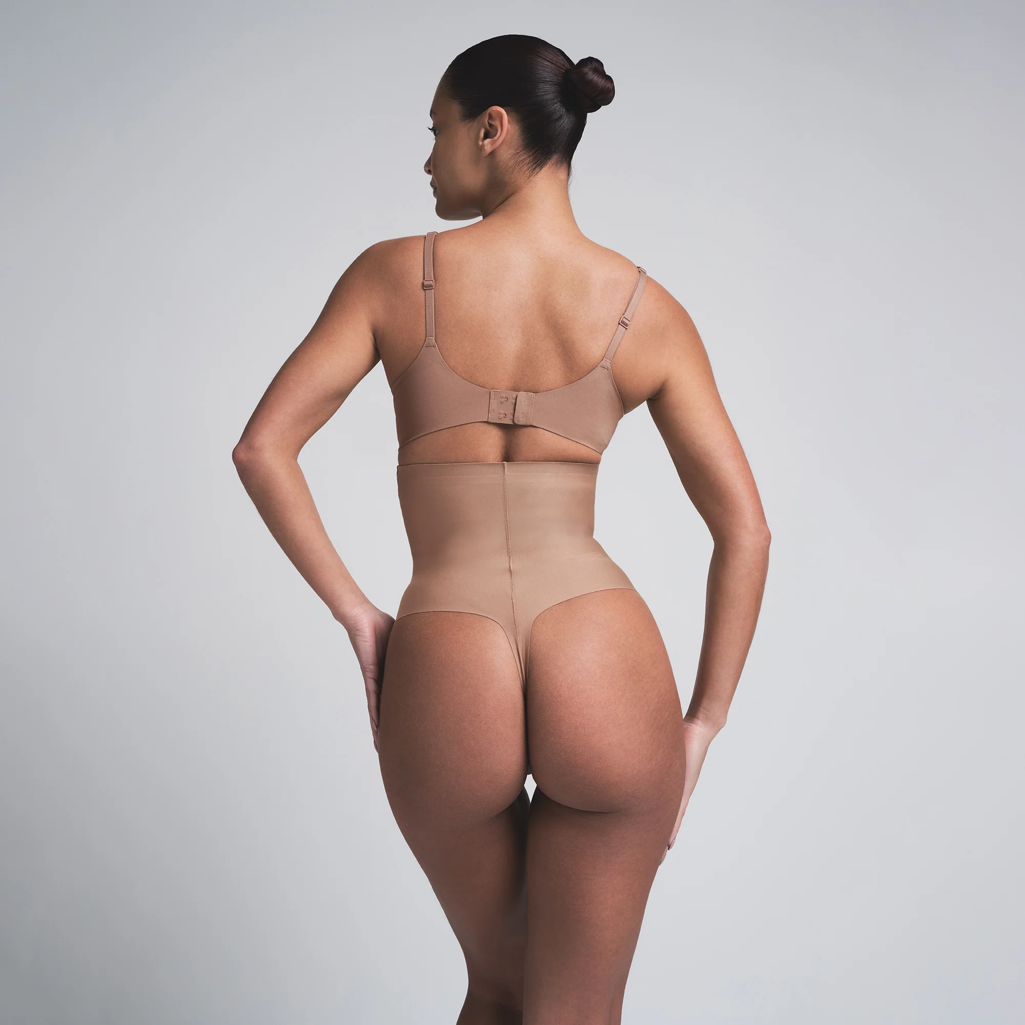 SKIMS BODY CORE SCULPT HIGH-WAISTED THONG | SIENNA - Image 6