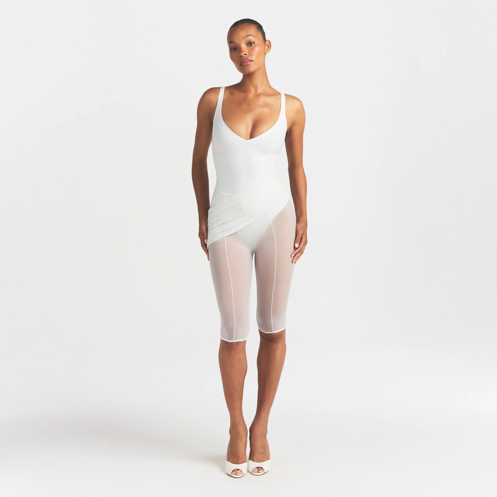 SKIMS BODY UNLINED PLUNGE THONG BODYSUIT | IVORY - Image 6