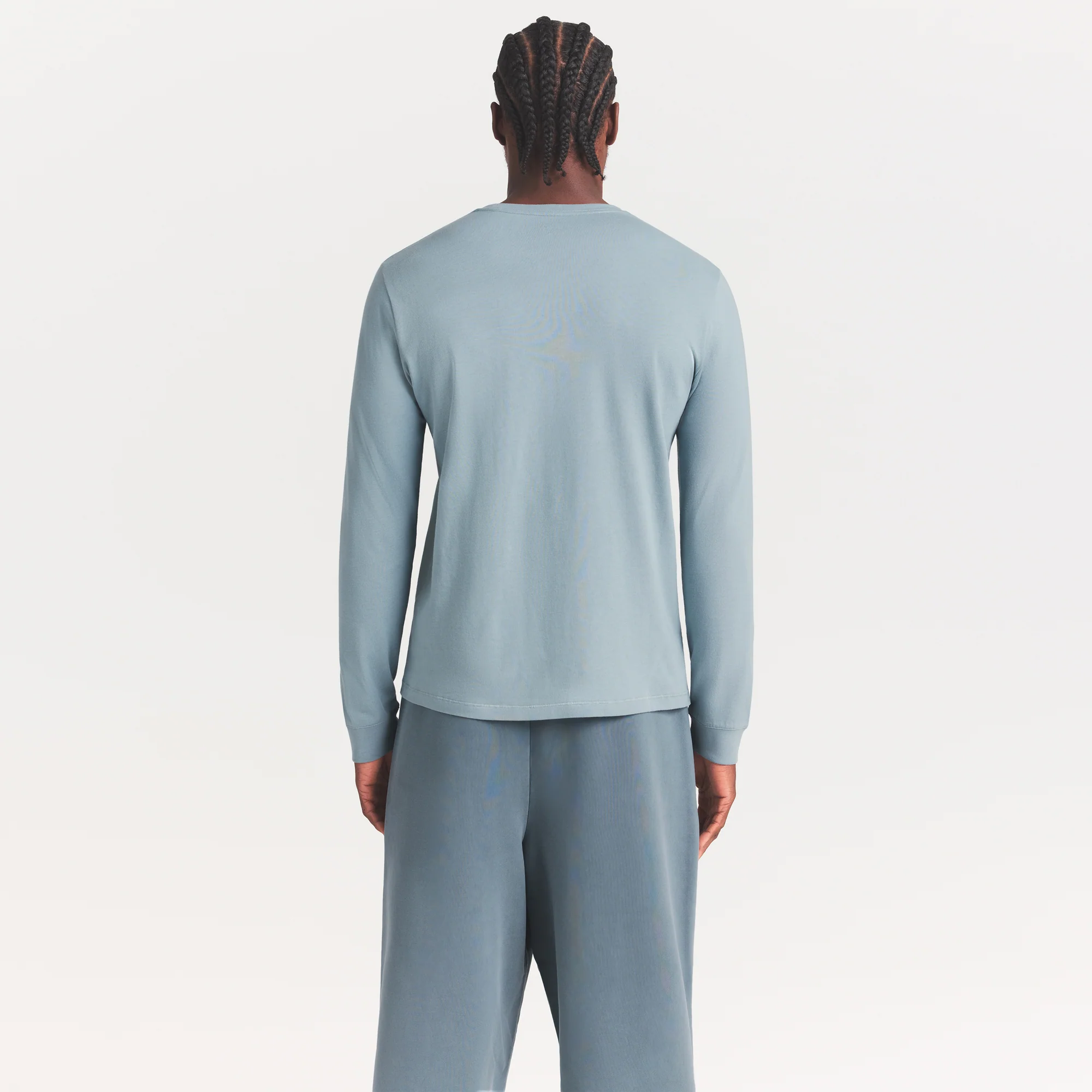 SKIMS COTTON MENS CLASSIC LONG SLEEVE T-SHIRT | SKY - Image 4