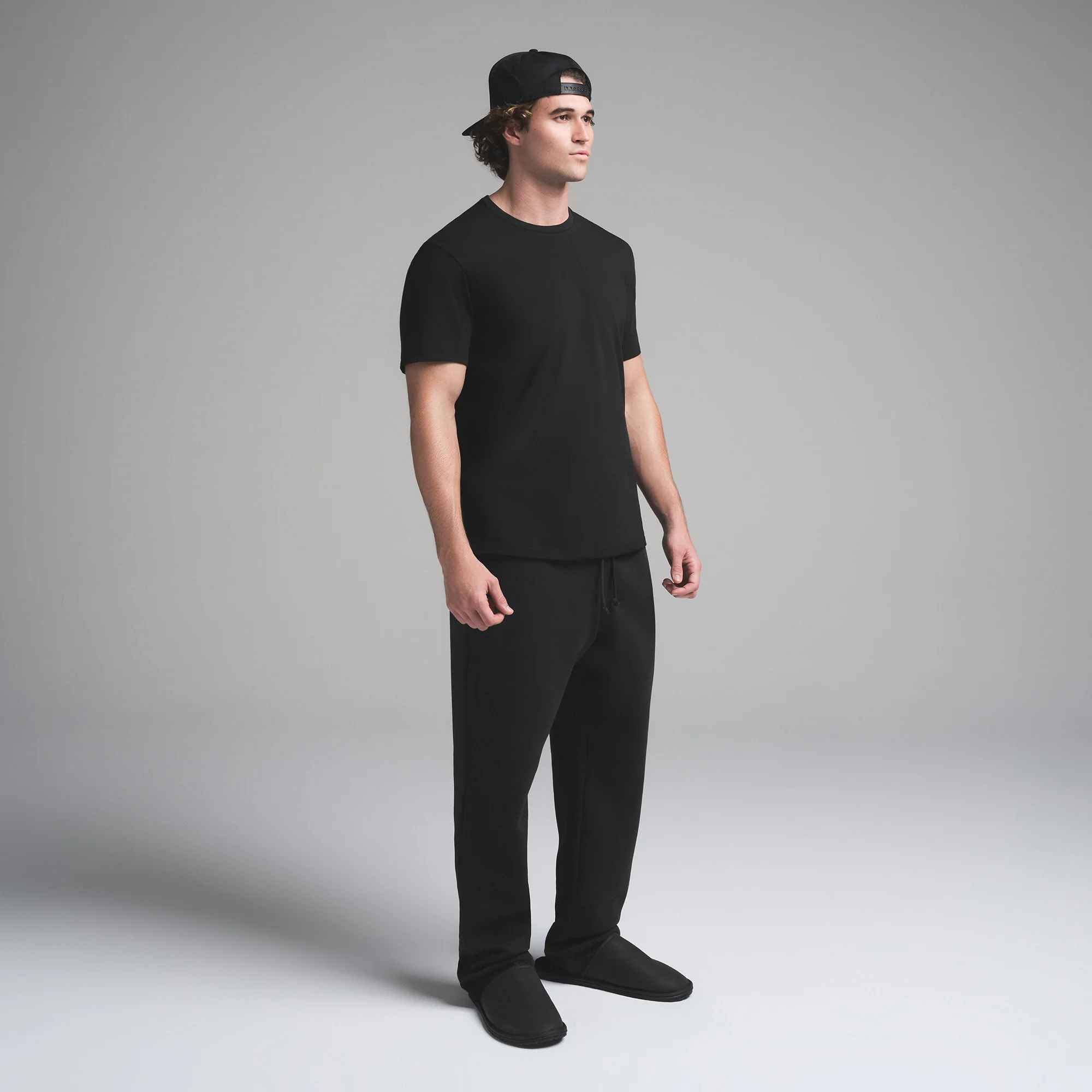 SKIMS COTTON MENS CLASSIC T-SHIRT | ONYX - Image 4