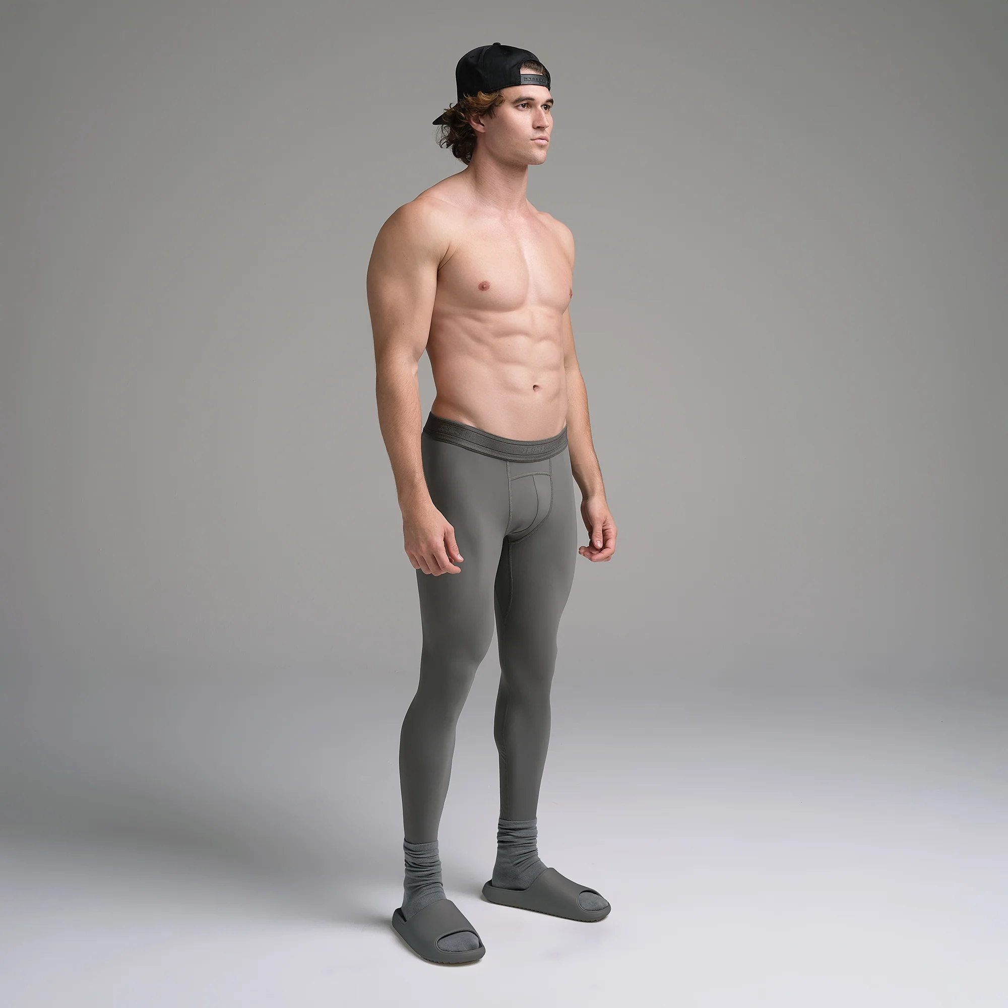 SKIMS FLEX MENS LEGGING | GUNMETAL - Image 4