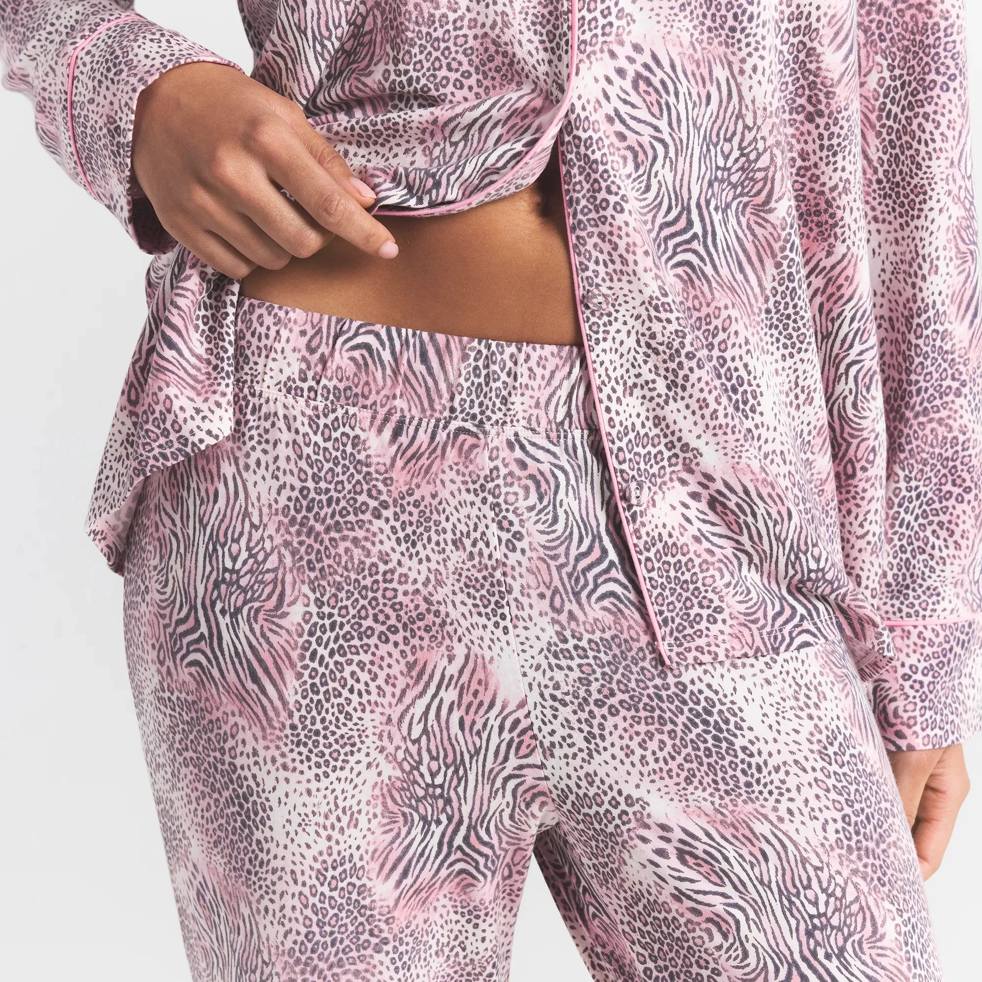 SKIMS SLEEP LONG SLEEVE BUTTON UP SET | BLOOM MINI MULTI ANIMAL - Image 4