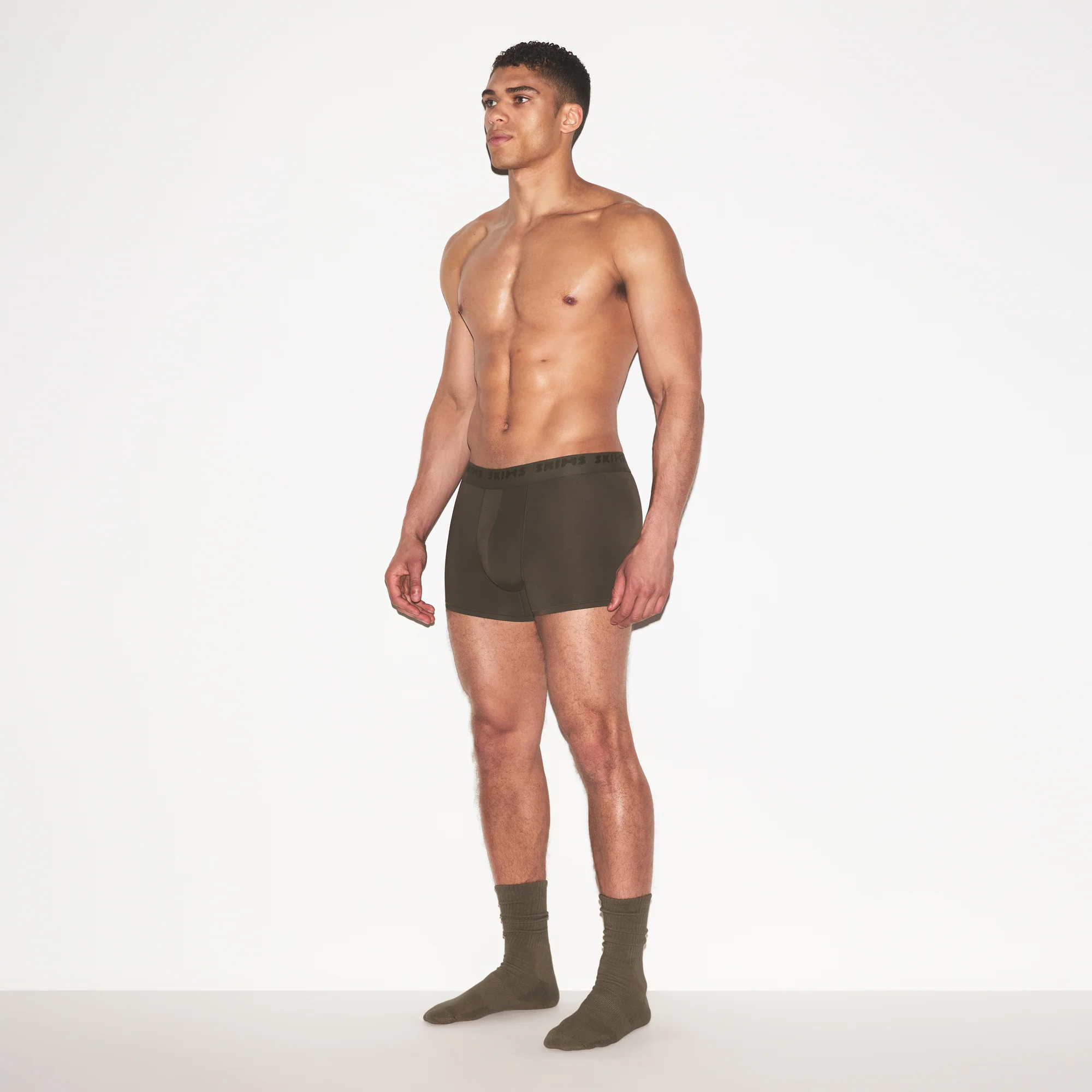 SKIMS STRETCH MENS 3" BOXER BRIEF | LODEN - Image 4