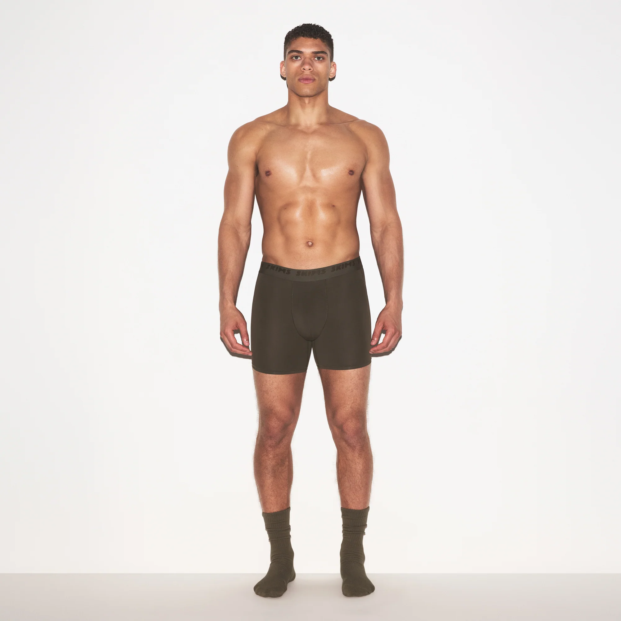 SKIMS STRETCH MENS 5" BOXER BRIEF | LODEN - Image 2