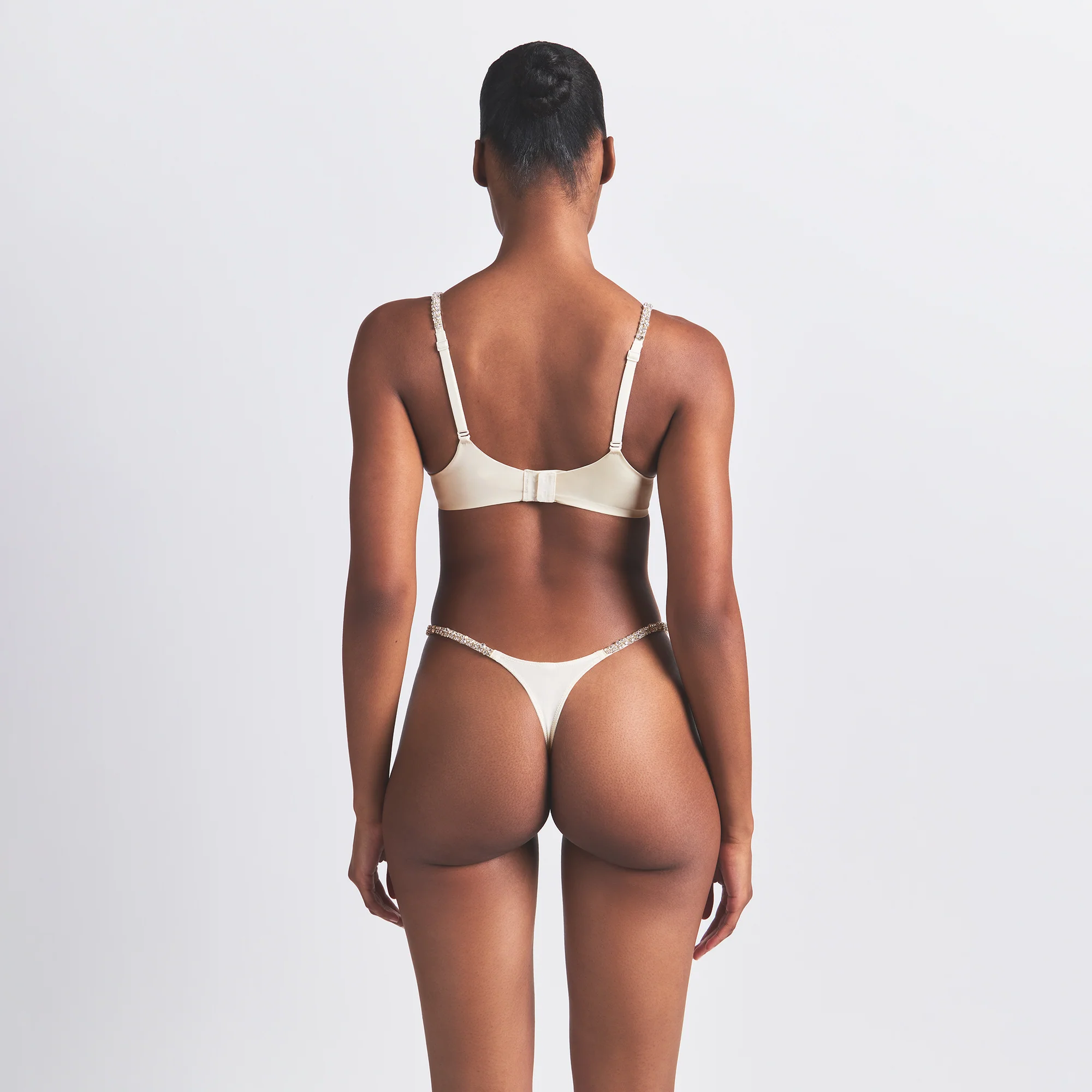 SKIMS ULTIMATE RHINESTONE TEARDROP PUSH-UP BRA | ECRU - Image 5