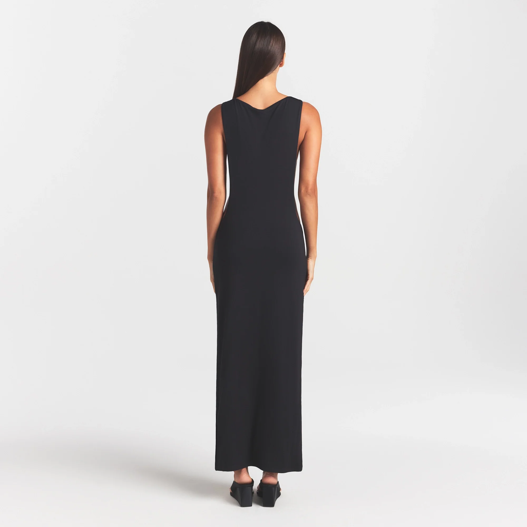 SMOOTH LAYERS CUT OUT LONG DRESS | OBSIDIAN - Image 4