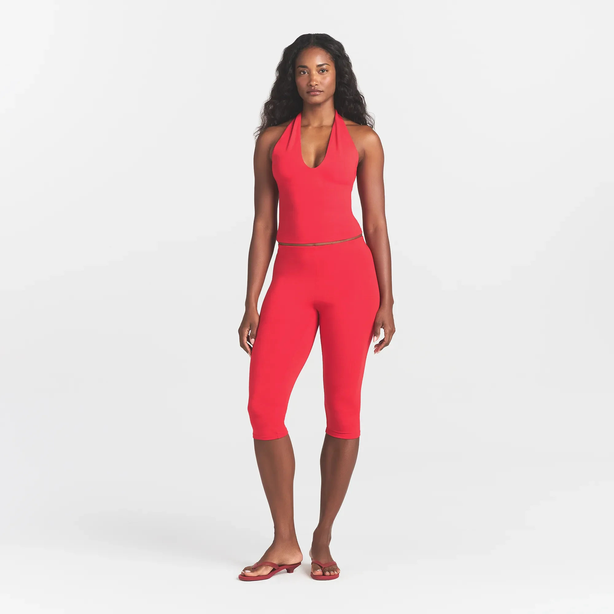 SMOOTH LAYERS HALTER TOP | CARMINE - Image 2