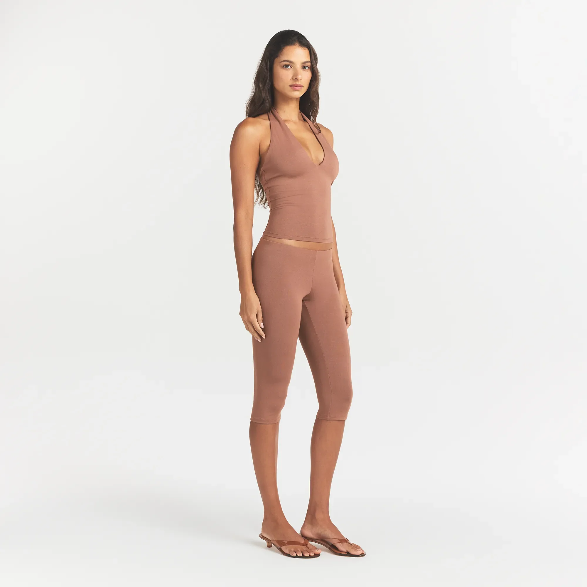 SMOOTH LAYERS HIGH-WAISTED CAPRI | NUTMEG - Image 3