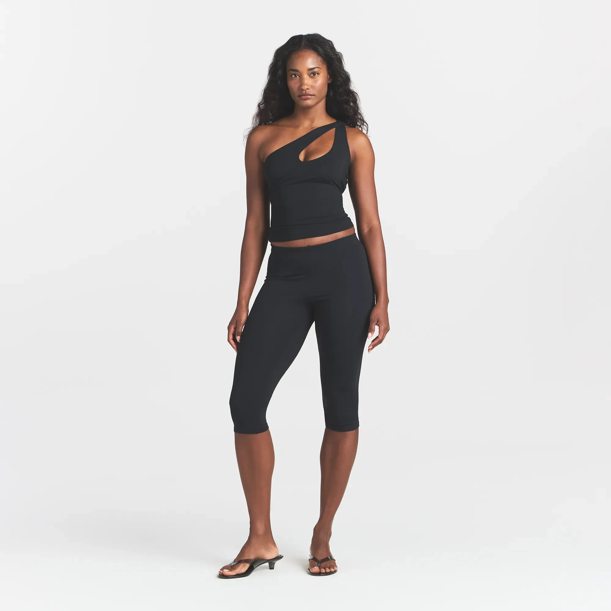 SMOOTH LAYERS ONE SHOULDER TOP | OBSIDIAN - Image 2