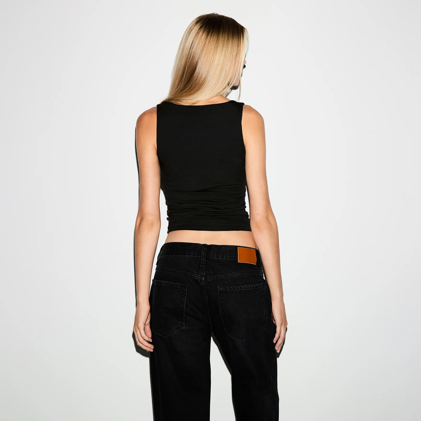 SMOOTH LAYERS SQUARE NECK TANK | OBSIDIAN - Image 5