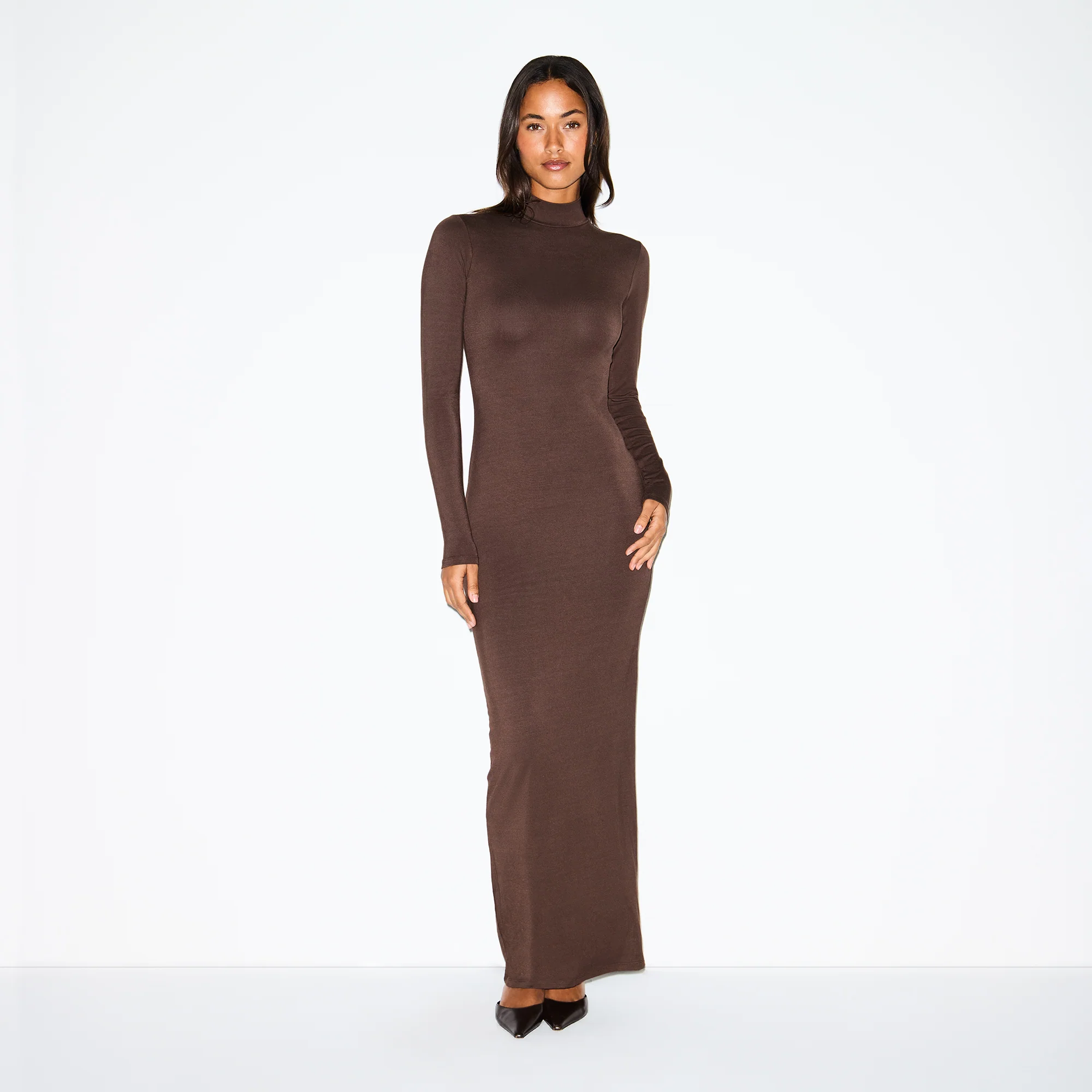 SMOOTH LAYERS TURTLENECK LONG DRESS | ESPRESSO - Image 2