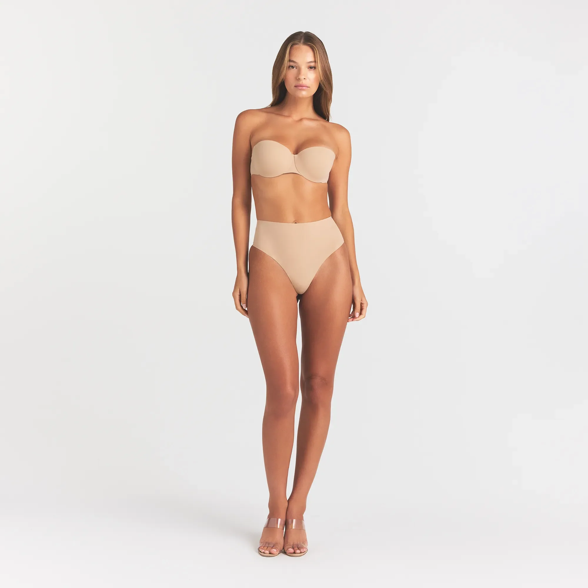 SMOOTHING INTIMATES STRAPLESS BRA | CLAY - Image 2