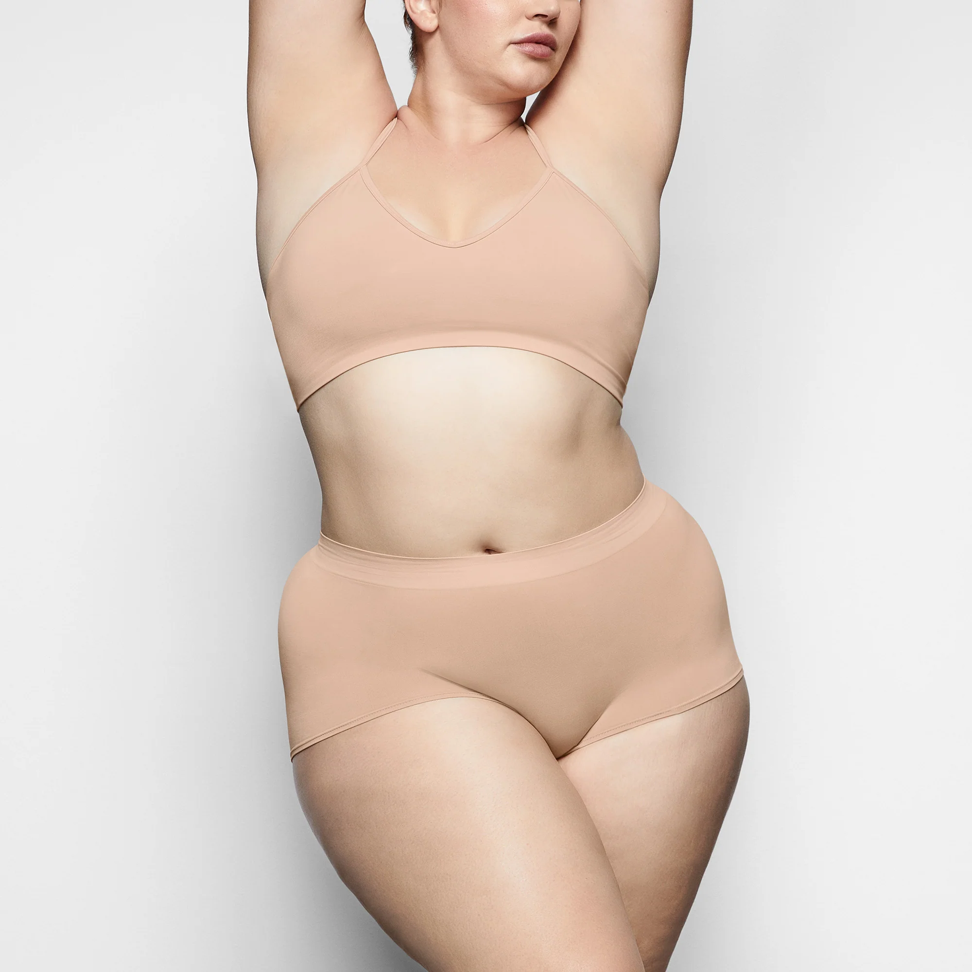 SOFT SMOOTHING SEAMLESS BOY SHORT | CLAY - Image 2