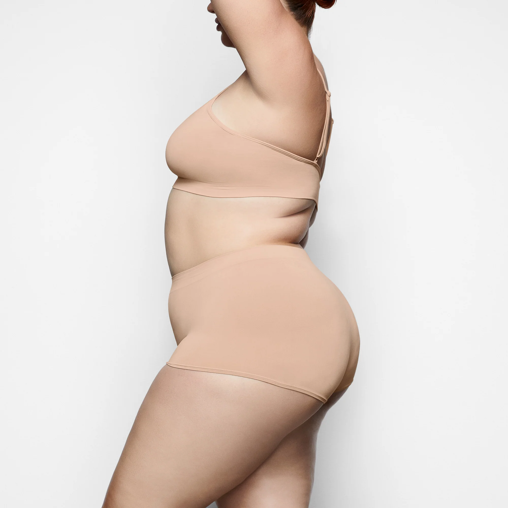 SOFT SMOOTHING SEAMLESS BOY SHORT | CLAY - Image 3