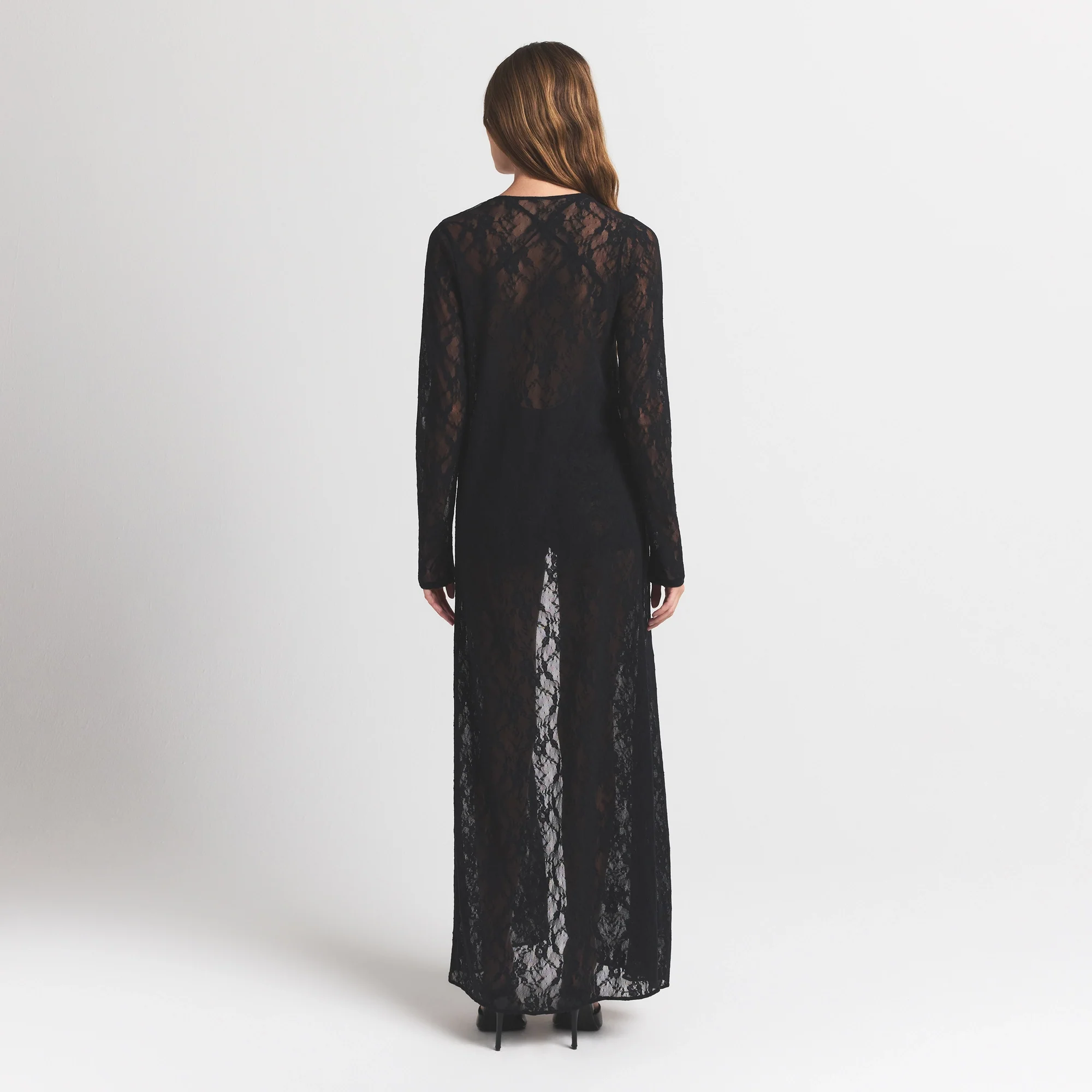 STRETCH LACE LONG ROBE | SOOT - Image 4