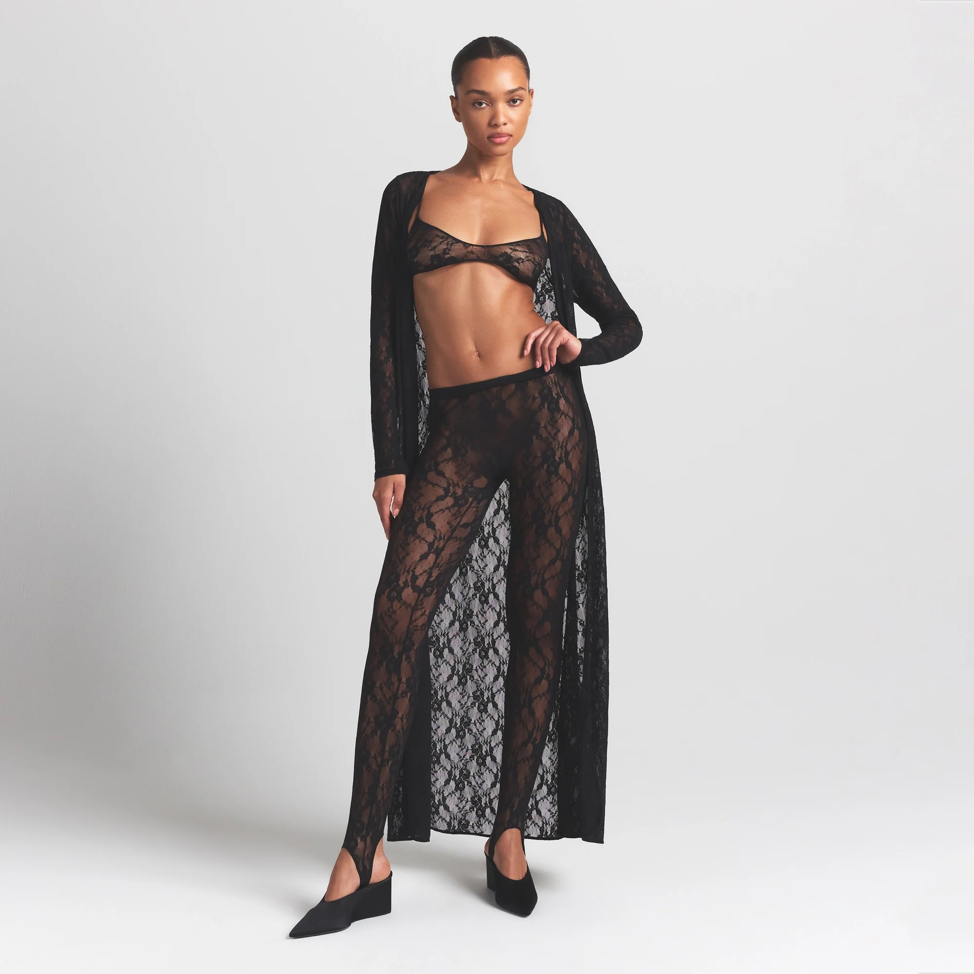 STRETCH LACE STIRRUP LEGGING | SOOT - Image 2