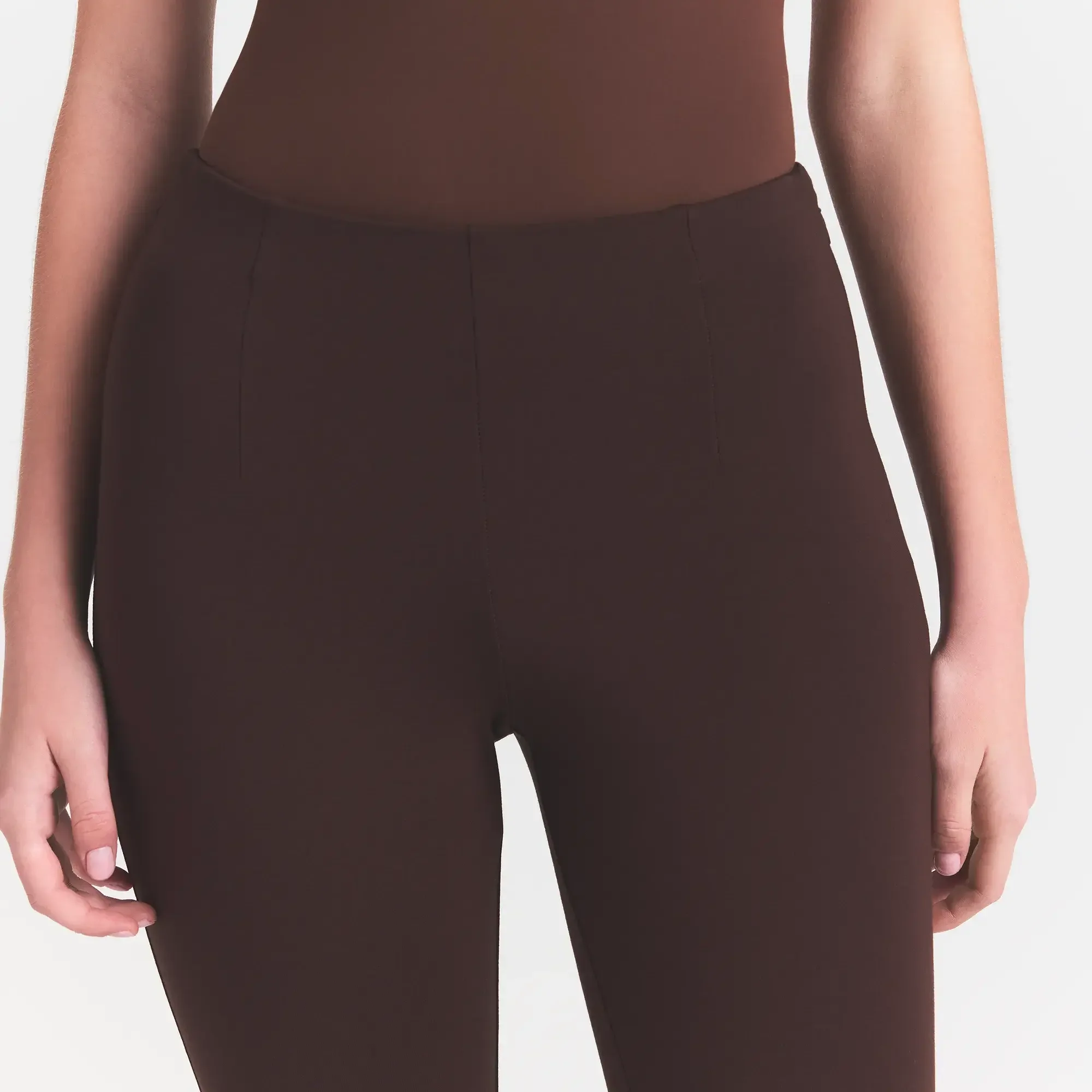 THE ESSENTIAL COLLECTION HIGH-WAISTED CROPPED KICK FLARE PANT | ESPRESSO - Image 4