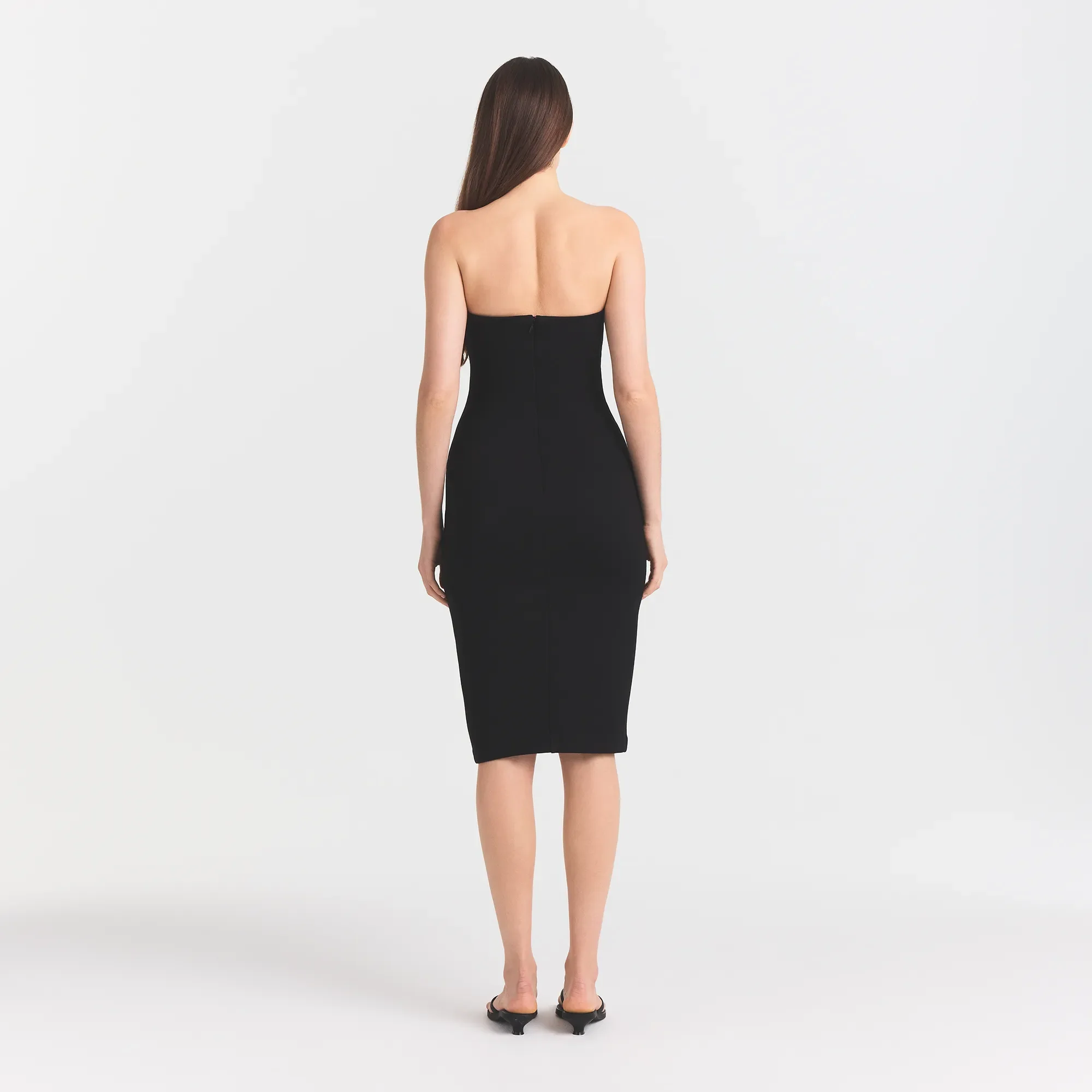 THE ESSENTIAL COLLECTION STRAPLESS MIDI DRESS | OBSIDIAN - Image 3