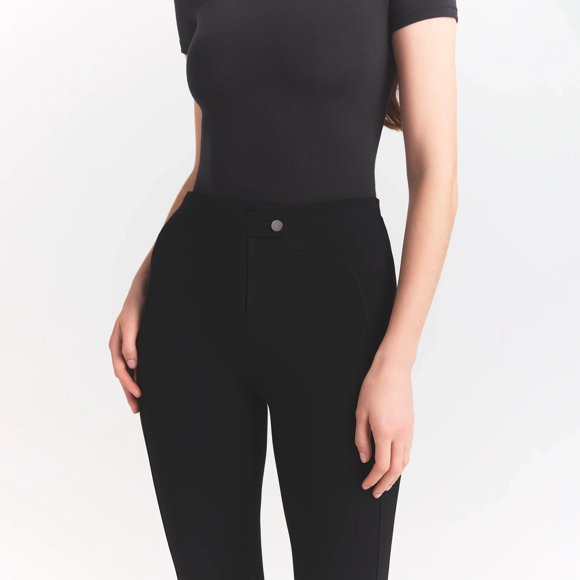 THE ESSENTIAL COLLECTION ZIP FRONT LEGGING | OBSIDIAN - Image 3
