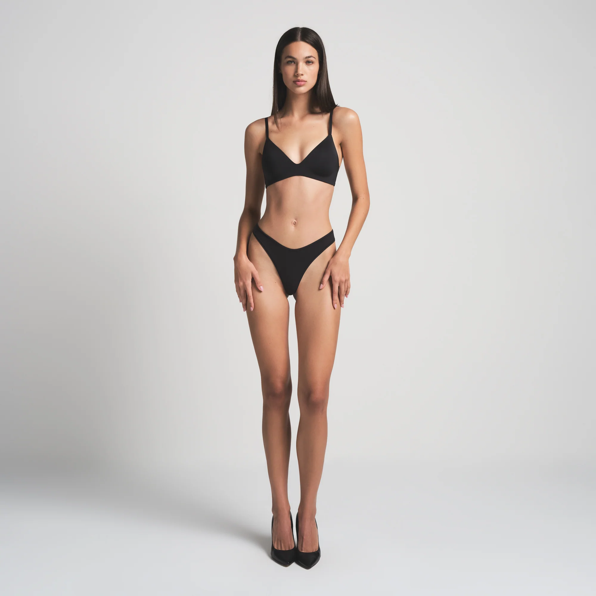 WIRELESS FORM T-SHIRT DEMI BRA | ONYX - Image 2