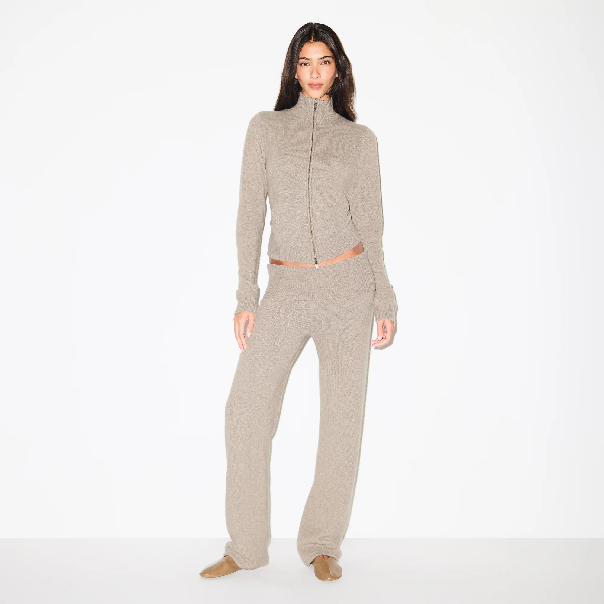 WOOL CASHMERE ZIP UP MOCK NECK SWEATER | LINEN - Image 2