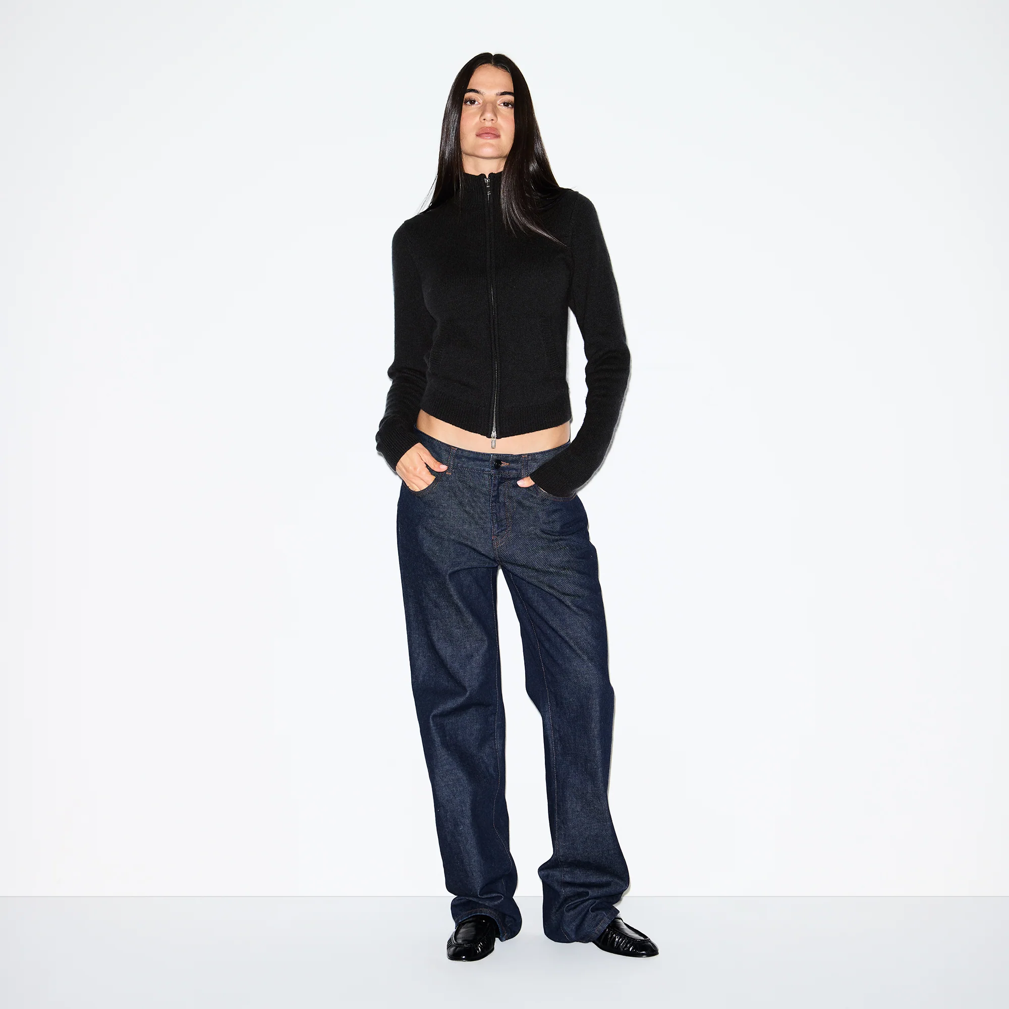 WOOL CASHMERE ZIP UP MOCK NECK SWEATER | ONYX - Image 2
