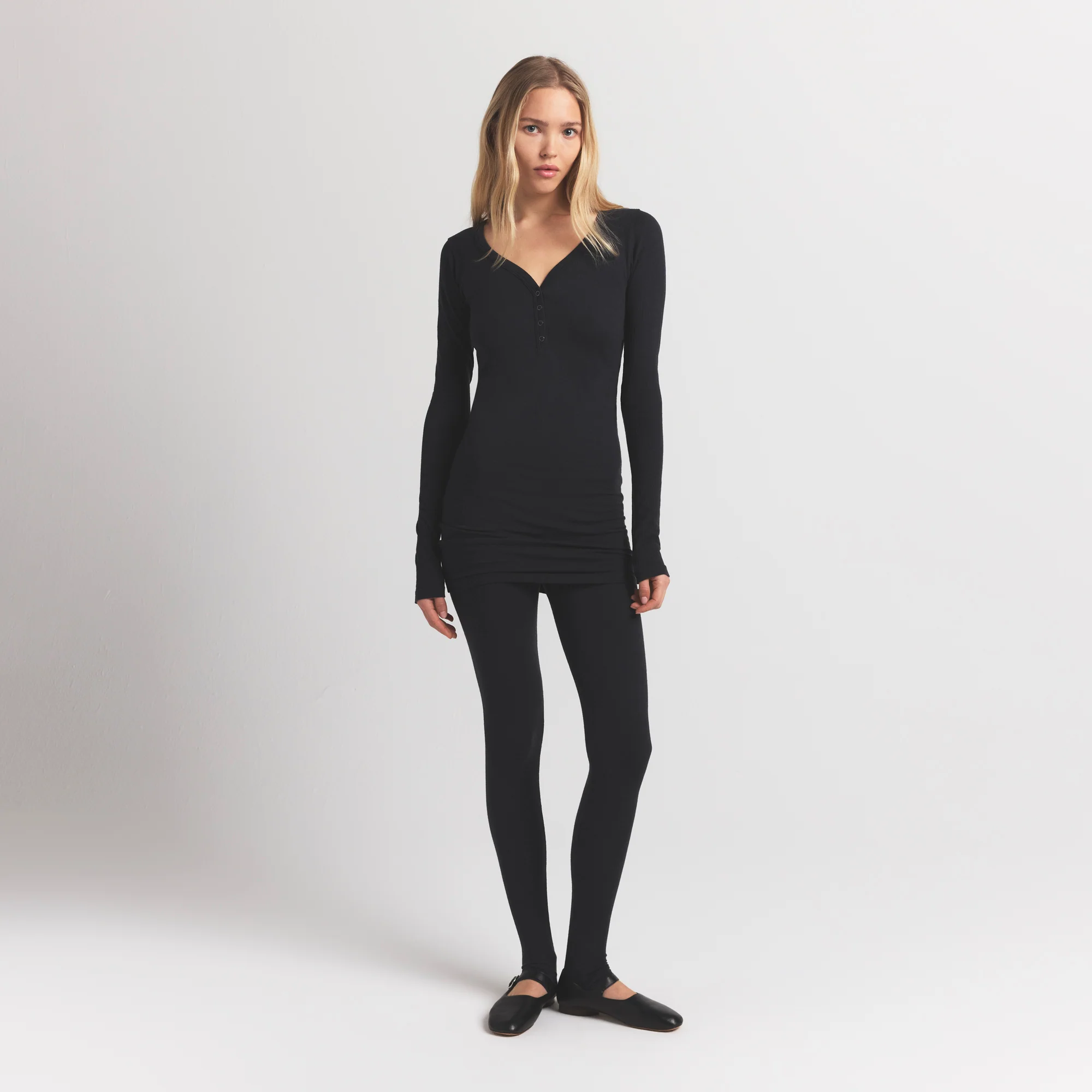 WOOL RIB HENLEY DRESS | OBSIDIAN - Image 2