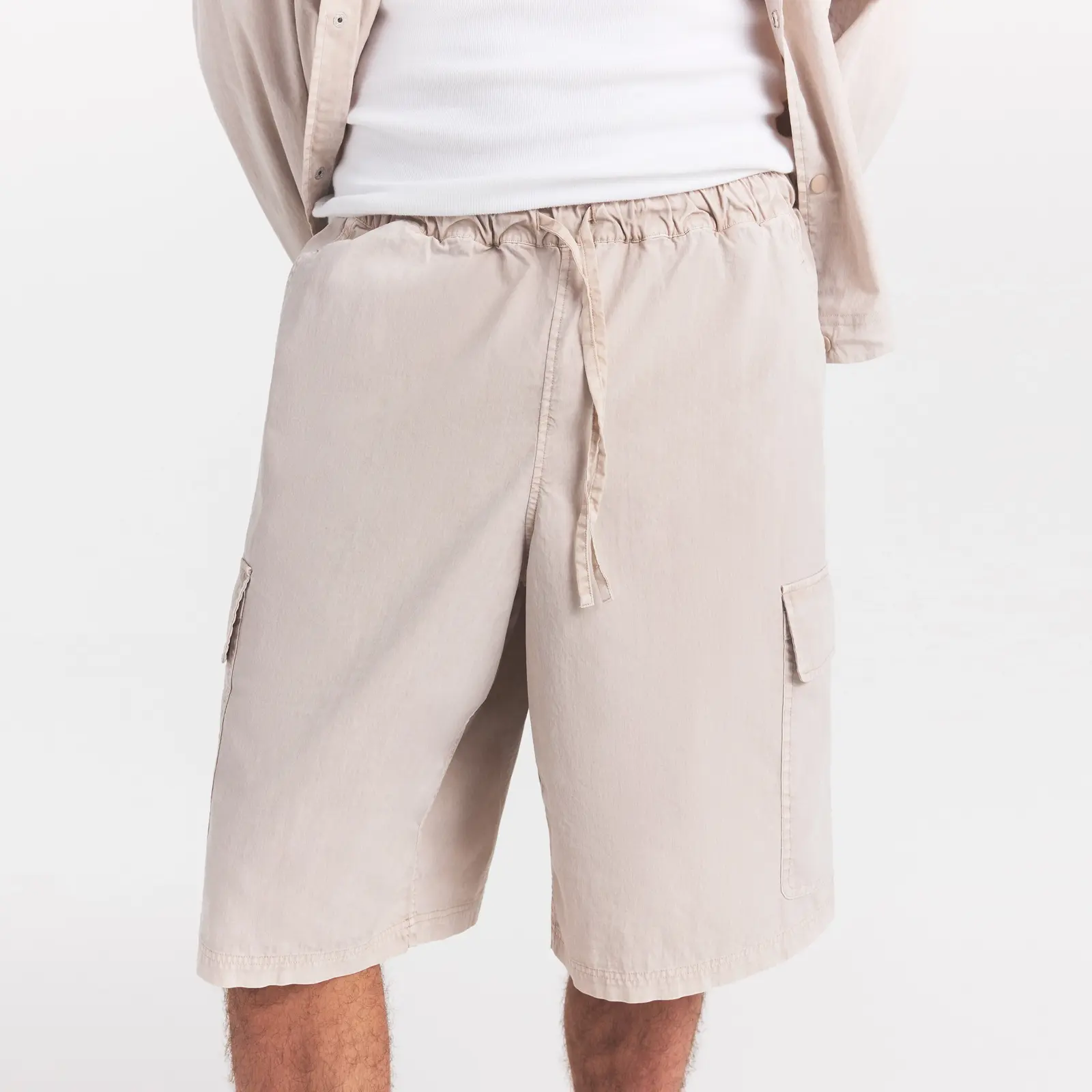 WOVEN MENS RELAXED CARGO SHORT | STONE - Image 3