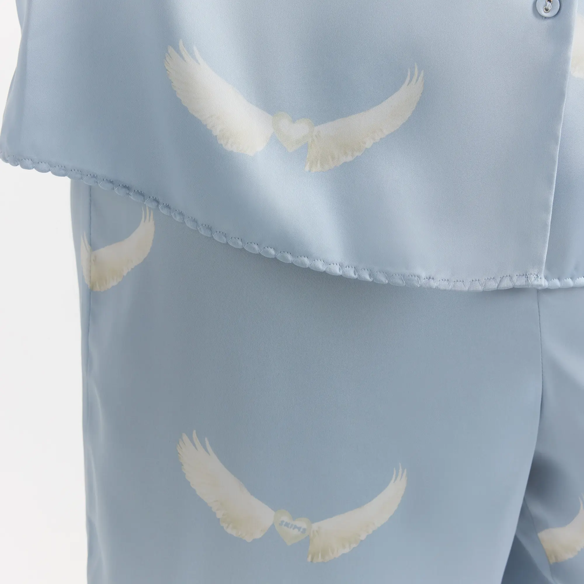 WOVEN SHINE LONG SLEEP SET | AERO WING HEARTS PRINT - Image 4